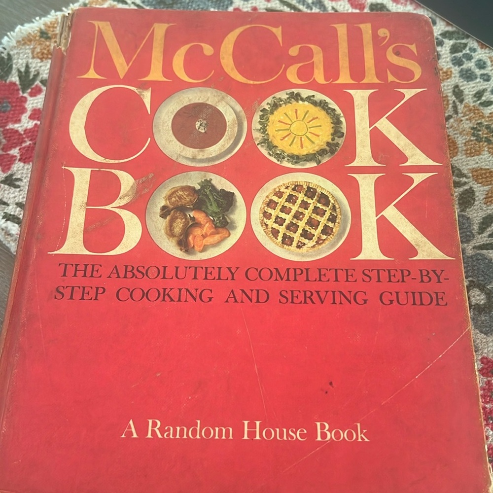 MC CALLS Complete cookbook. Vintage 1963. For the age its in great shape